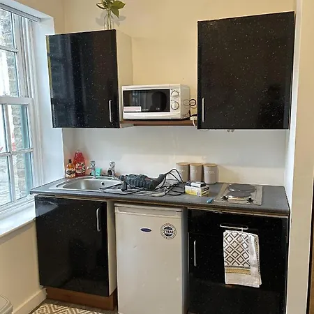 Bv Comfy Budget At Quebec Street 2*