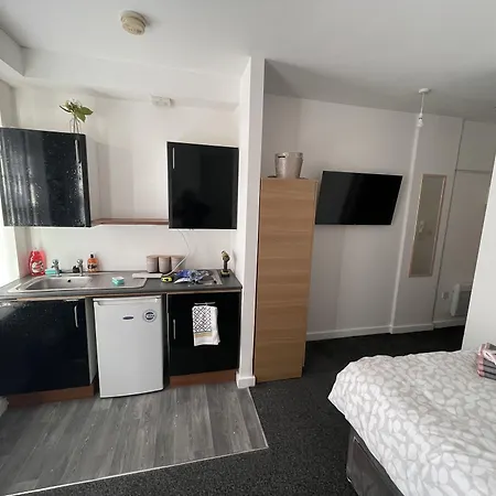 Hotel Bv Comfy Budget At Quebec Street