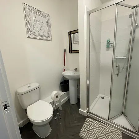 Hotel Bv Comfy Budget At Quebec Street