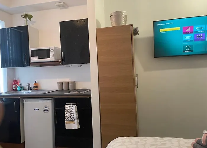 Bv Comfy Budget At Quebec Street