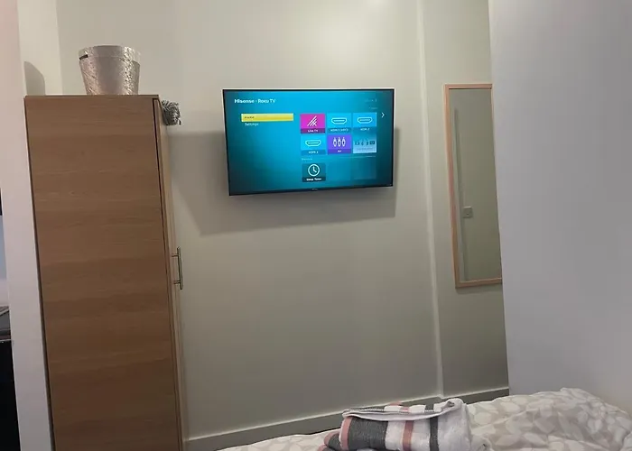 Bv Comfy Budget At Quebec Street Bradford (West Yorkshire)