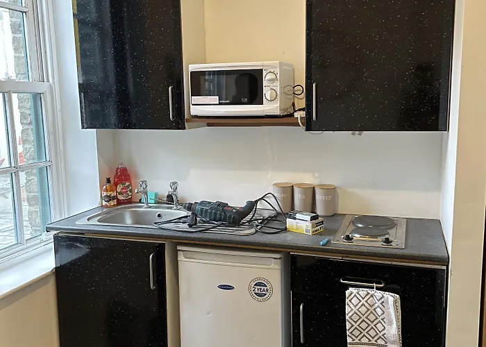 Bv Comfy Budget At Quebec Street